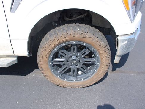 Used 2022 Ford F150 Lariat w/ Equipment Group 501A Mid AWD/4WD image 5