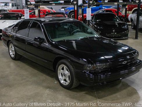 Used 1994 Chevrolet Impala SS image 9