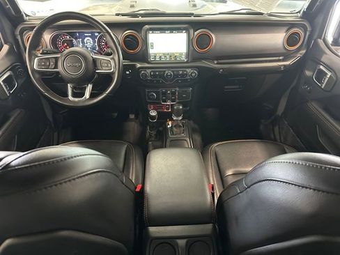 Used 2022 Jeep Gladiator Mojave w/ Cold Weather Group AWD/4WD image 15