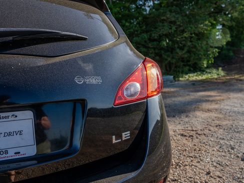 Used 2010 Nissan Murano LE w/ Navigation Pkg FWD image 11