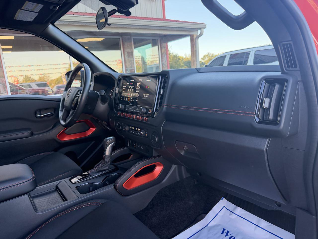 Used 2025 Nissan Frontier PRO-4X w/ Interior Protection Package AWD/4WD image 21