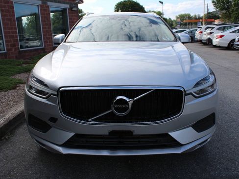 Used 2019 Volvo XC60 T5 Momentum w/ Multimedia Package AWD/4WD image 4