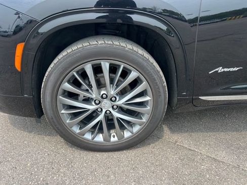 Used 2025 Buick Enclave Avenir w/ LPO, Floor Liner Package AWD/4WD image 11