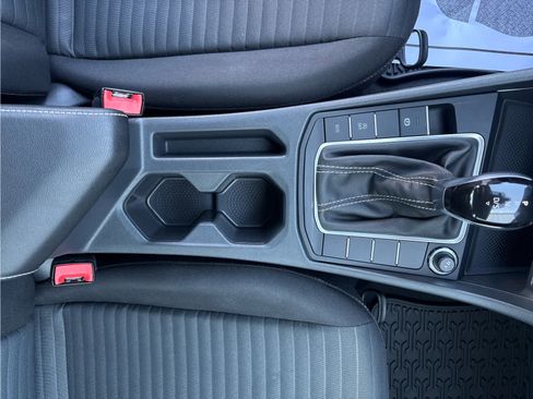 Used 2025 Volkswagen Jetta S image 27