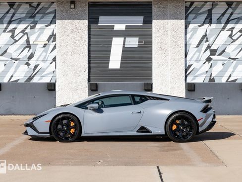 Used 2024 Lamborghini Huracan Tecnica image 7