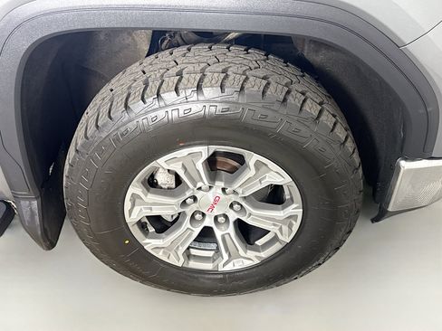 Used 2019 GMC Sierra 1500 SLE w/ SLE Value Package image 32