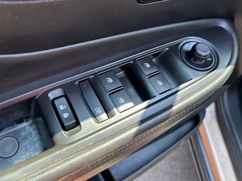 Used 2018 Buick Encore Sport Touring FWD image 17