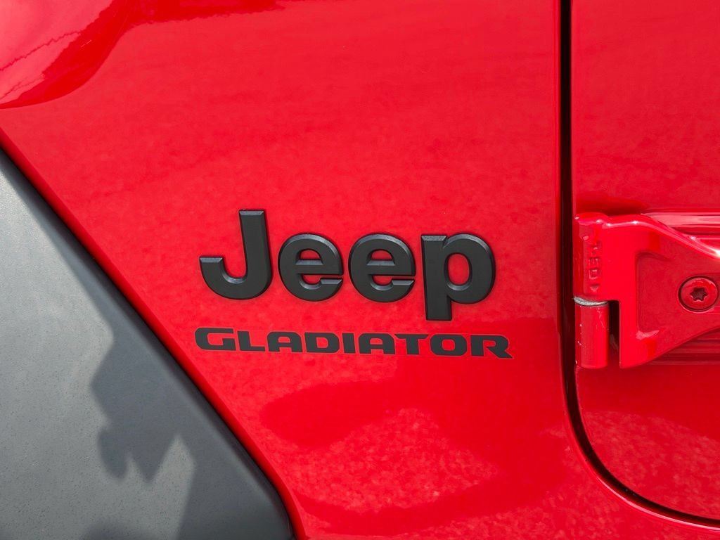 Used 2020 Jeep Gladiator Sport w/ Quick Order Package 24S AWD/4WD image 41