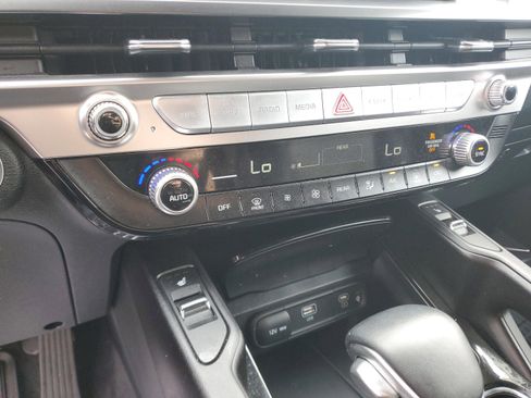 Certified 2025 Kia Telluride S image 20