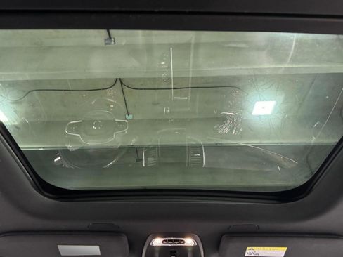 Used 2018 Volvo XC90 T6 Momentum w/ Convenience Package image 12