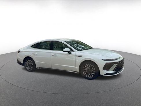 Used 2025 Hyundai Sonata SEL image 2