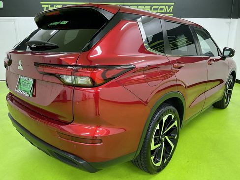 Used 2022 Mitsubishi Outlander ES image 10