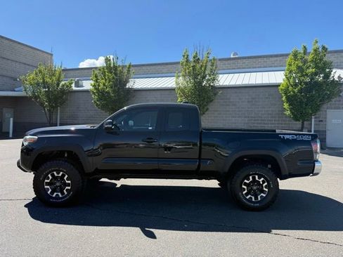 Used 2021 Toyota Tacoma TRD Off-Road w/ TRD Premium Off Road Package AWD/4WD image 1