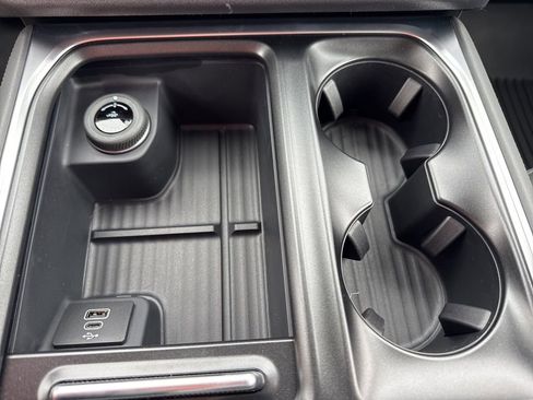 New 2026 Ford Expedition Active image 16