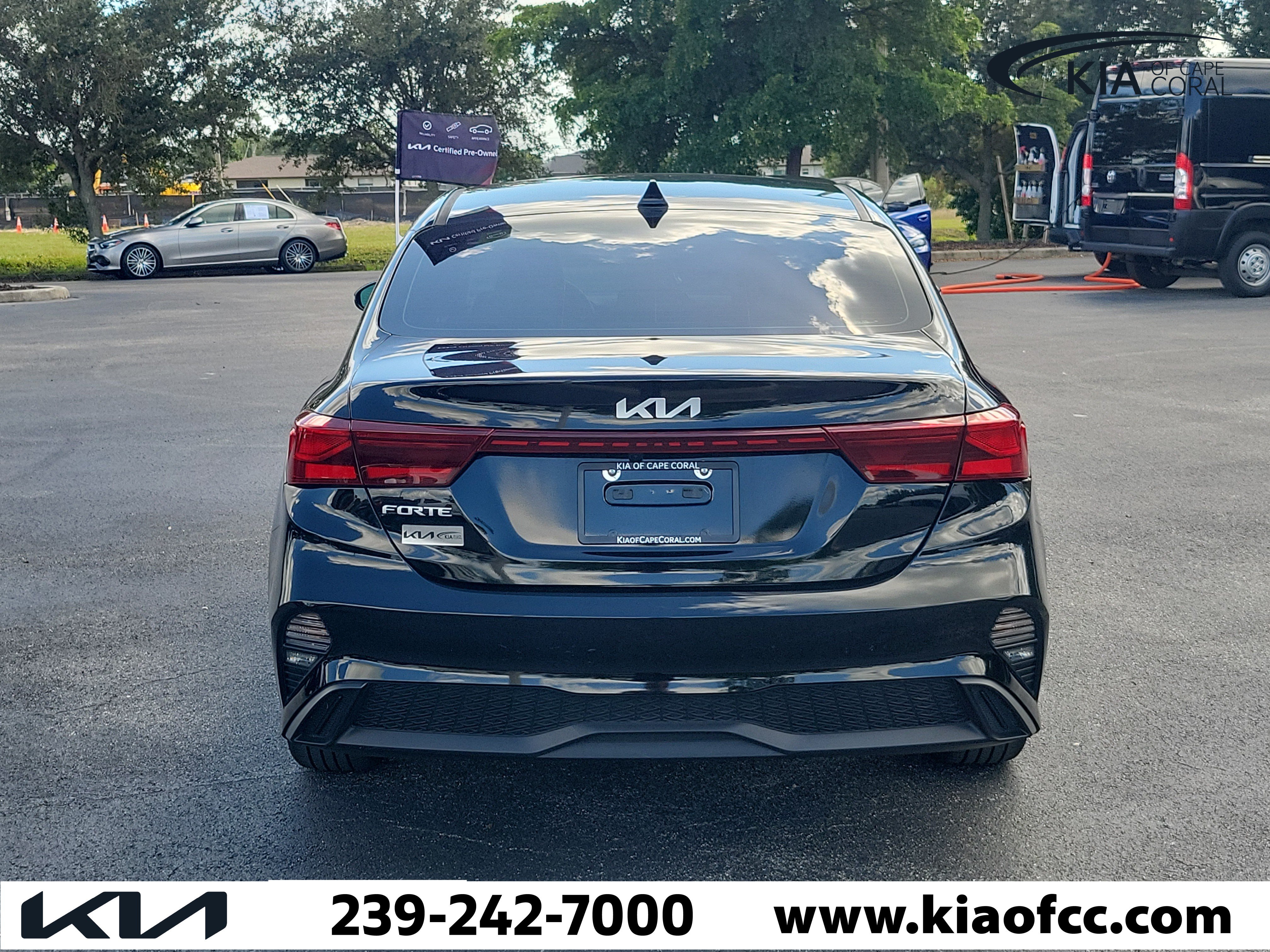 Certified 2023 Kia Forte LXS w/ LXS Technology Package FWD image 5