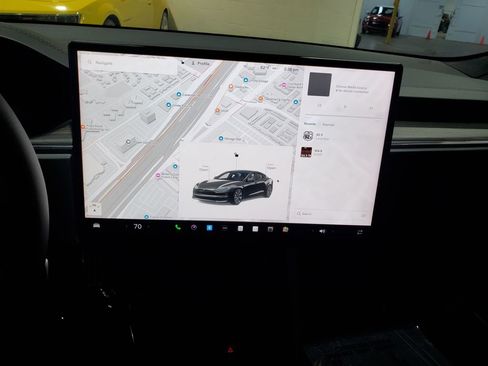 Used 2024 Tesla Model S image 30