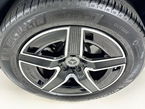 Used 2026 Mercedes-Benz GLC 300 image 33