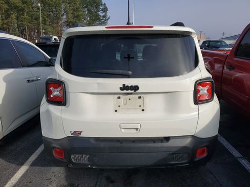 Used 2020 Jeep Renegade Altitude image 5