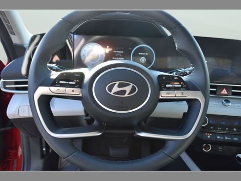 New 2026 Hyundai Elantra Limited FWD image 18