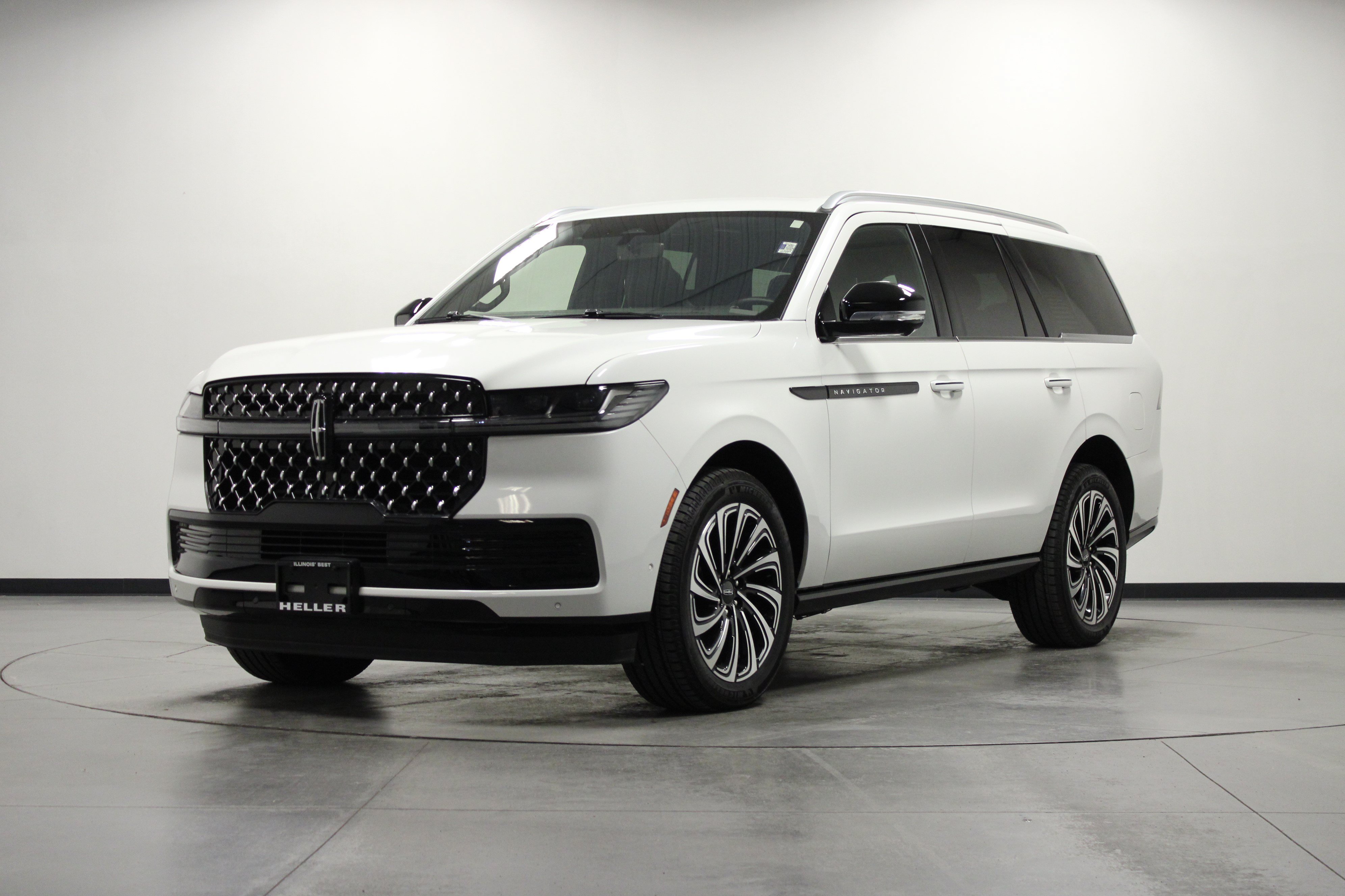Used 2025 Lincoln Navigator Black Label AWD/4WD image 8