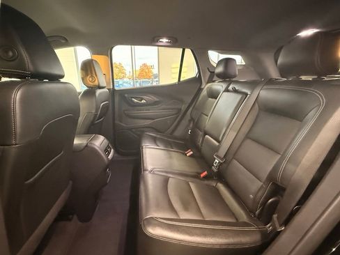 Used 2024 GMC Terrain SLT image 18