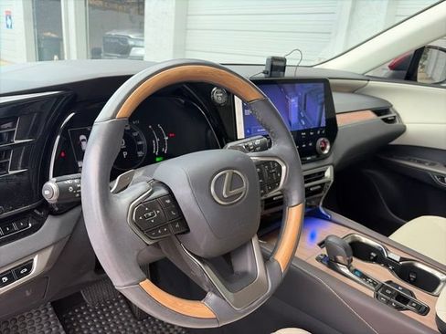 Used 2024 Lexus RX 350h w/ Accessory Package (Z1) AWD/4WD image 8