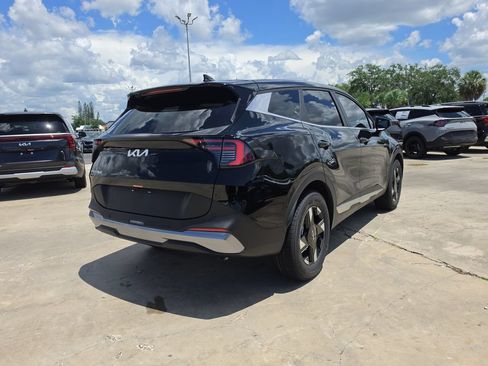 New 2026 Kia Sportage LX FWD image 8