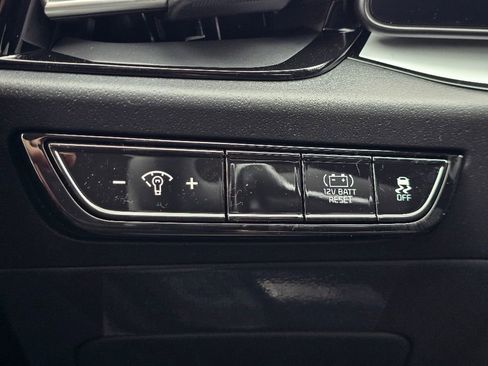 New 2025 Kia Niro EX image 22