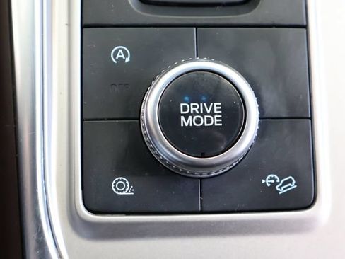 Used 2021 Ford Explorer King Ranch w/ Premium Technology Package AWD/4WD image 32