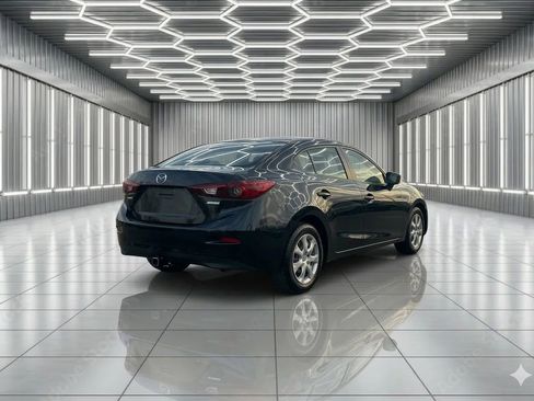 Used 2014 MAZDA MAZDA3 i SV FWD image 3