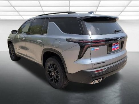 New 2026 Chevrolet Traverse LT w/ Midnight/Sport Edition FWD image 2