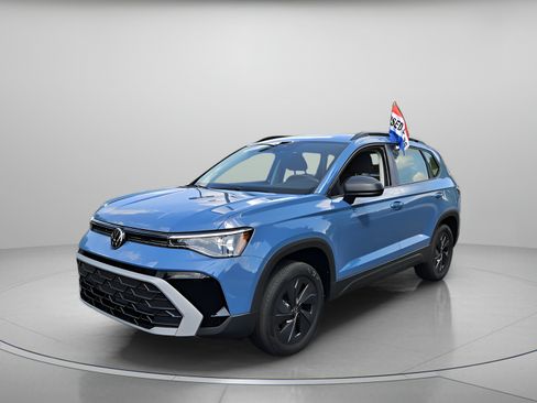 Used 2025 Volkswagen Taos S FWD image 1