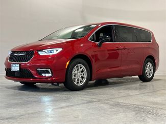New 2026 Chrysler Pacifica Select video 2