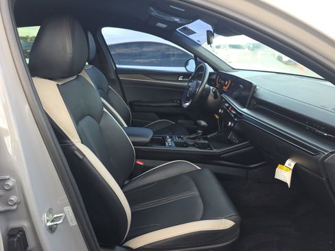 Used 2025 Kia K5 GT-Line image 11