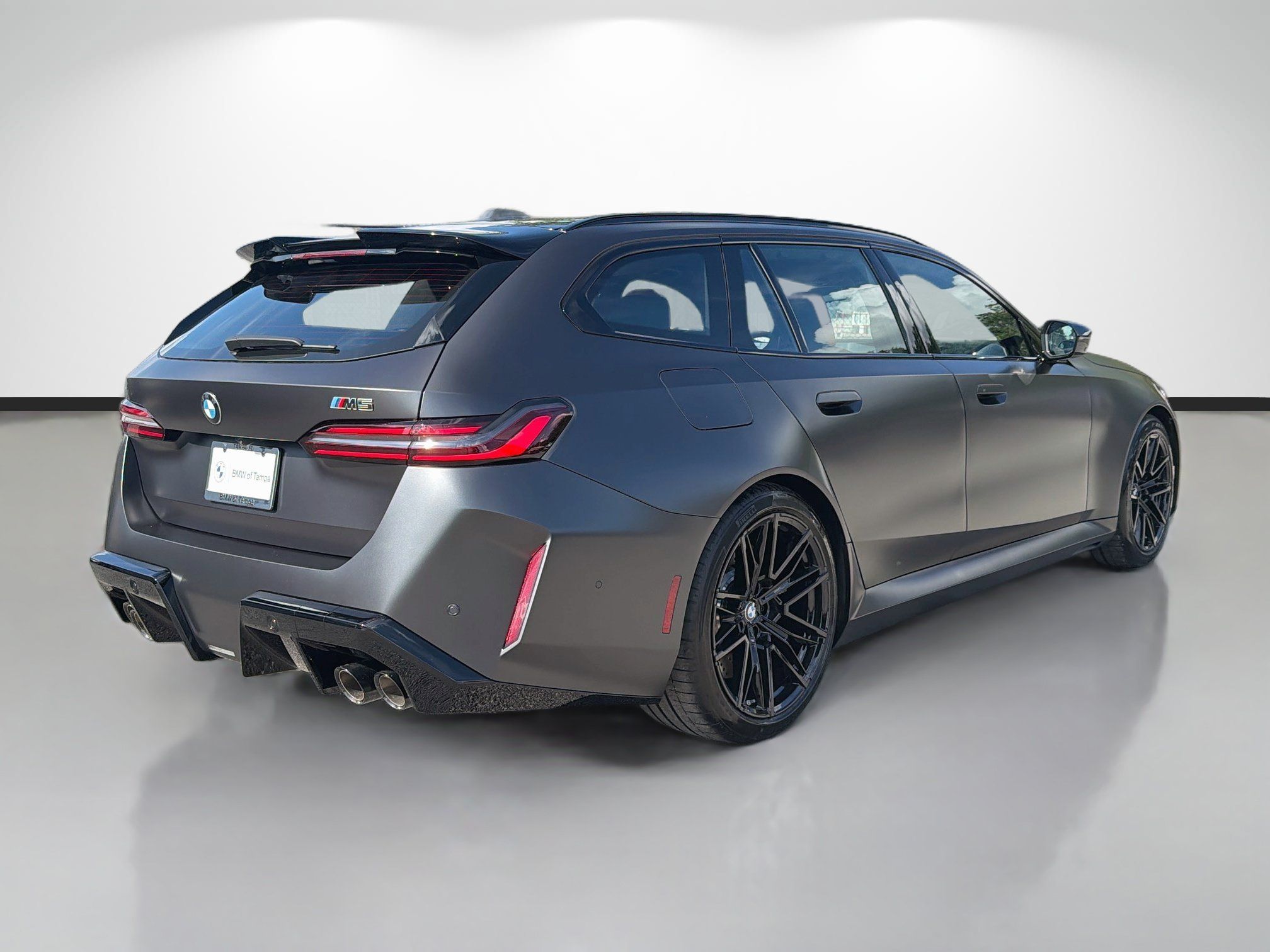 New 2027 BMW M5 Touring AWD/4WD image 3