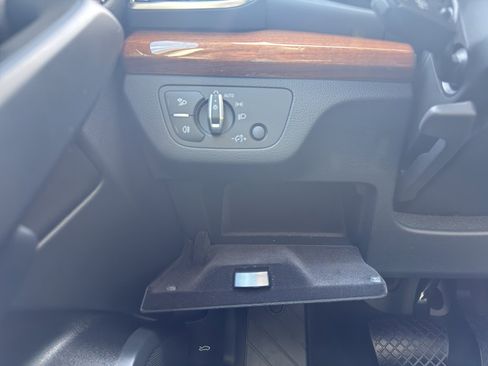 Used 2023 Audi Q5 2.0T Premium w/ Convenience Package image 19