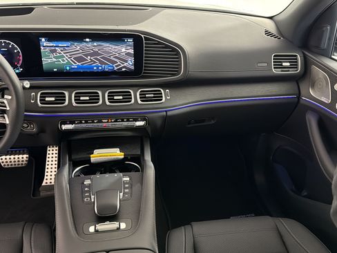 New 2026 Mercedes-Benz GLS 580 4MATIC image 29
