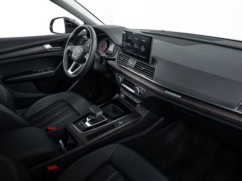 Used 2023 Audi Q5 2.0T Premium w/ Convenience Package AWD/4WD image 8