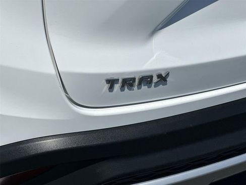 Certified 2024 Chevrolet Trax LT w/ Driver Confidence Package FWD image 30