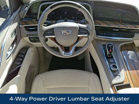 Used 2021 Cadillac Escalade ESV Premium Luxury Platinum w/ Heavy-Duty Trailer Package image 16