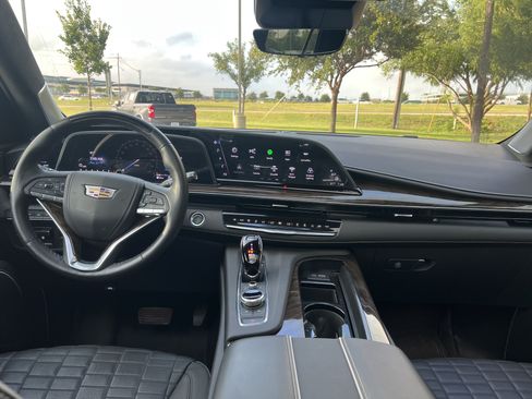 Used 2024 Cadillac Escalade Sport Platinum AWD/4WD image 27
