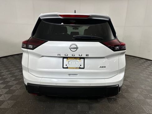 Certified 2025 Nissan Rogue S image 4