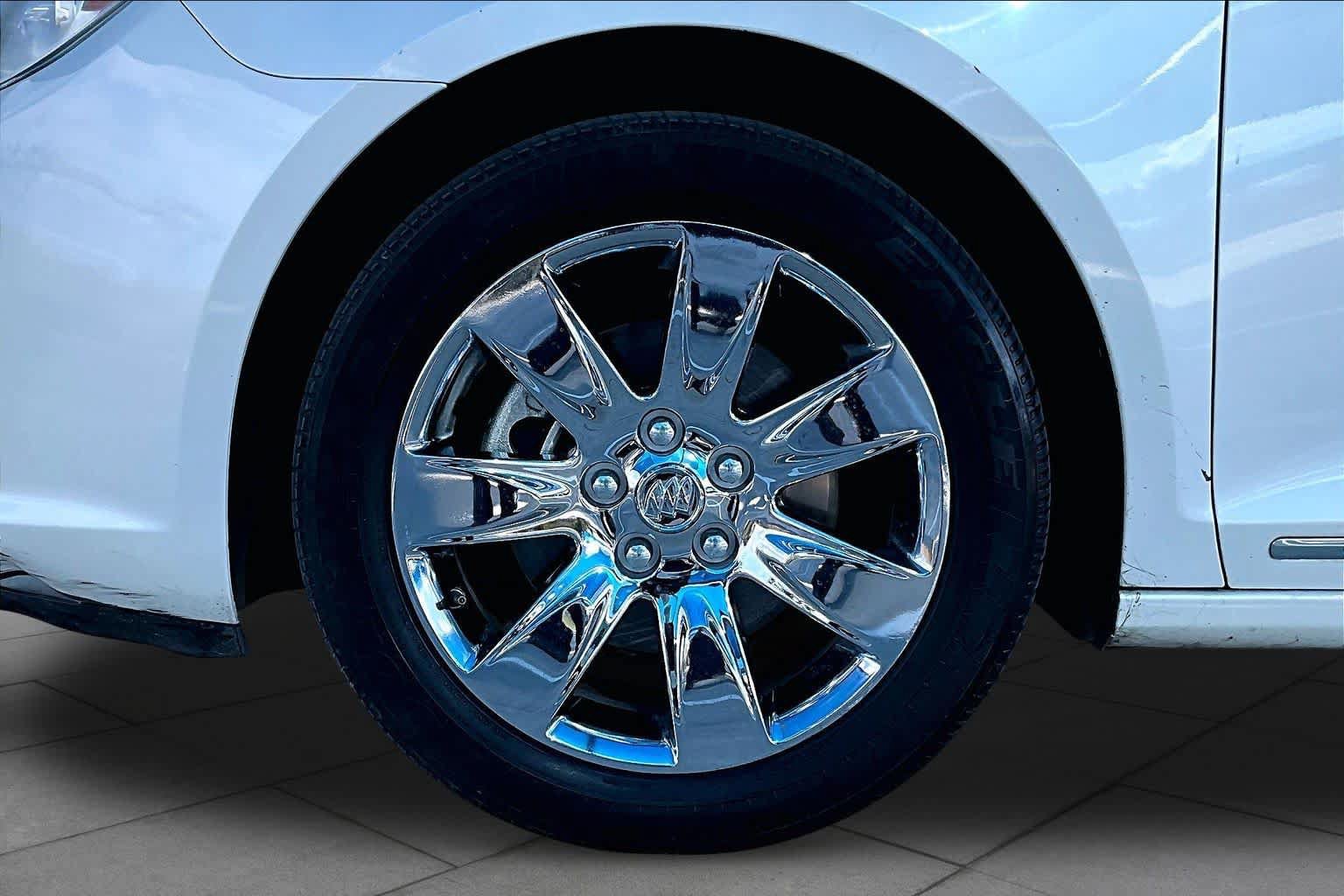 Used 2013 Buick LaCrosse Leather FWD image 10