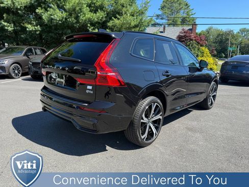 Certified 2024 Volvo XC60 T8 Ultimate w/ Protection Package Premier image 8