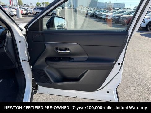 Used 2025 Nissan Kicks SR FWD image 23