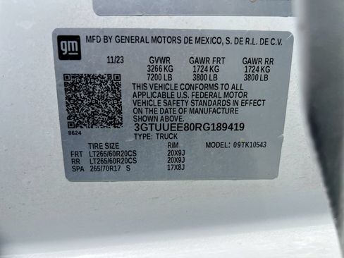 Used 2024 GMC Sierra 1500 AT4 w/ Technology Package AWD/4WD image 27