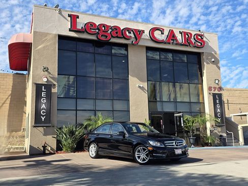 Used 2013 Mercedes-Benz C 250 Sport image 2