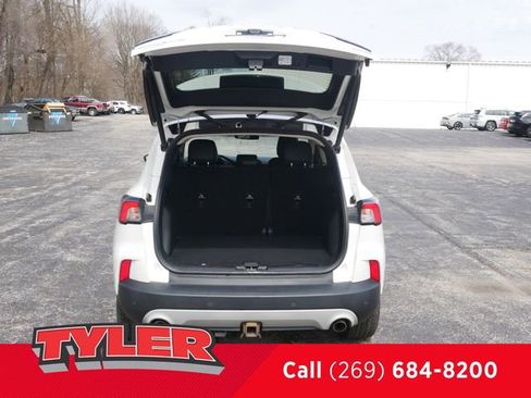 Used 2020 Ford Escape Titanium image 20