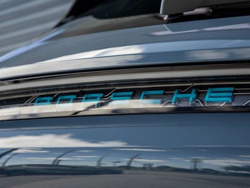 Used 2025 Porsche Taycan 4 Cross Turismo image 76