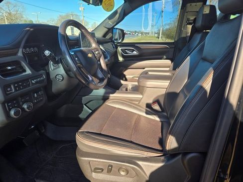 Used 2021 Chevrolet Tahoe High Country w/ Premium Package image 6